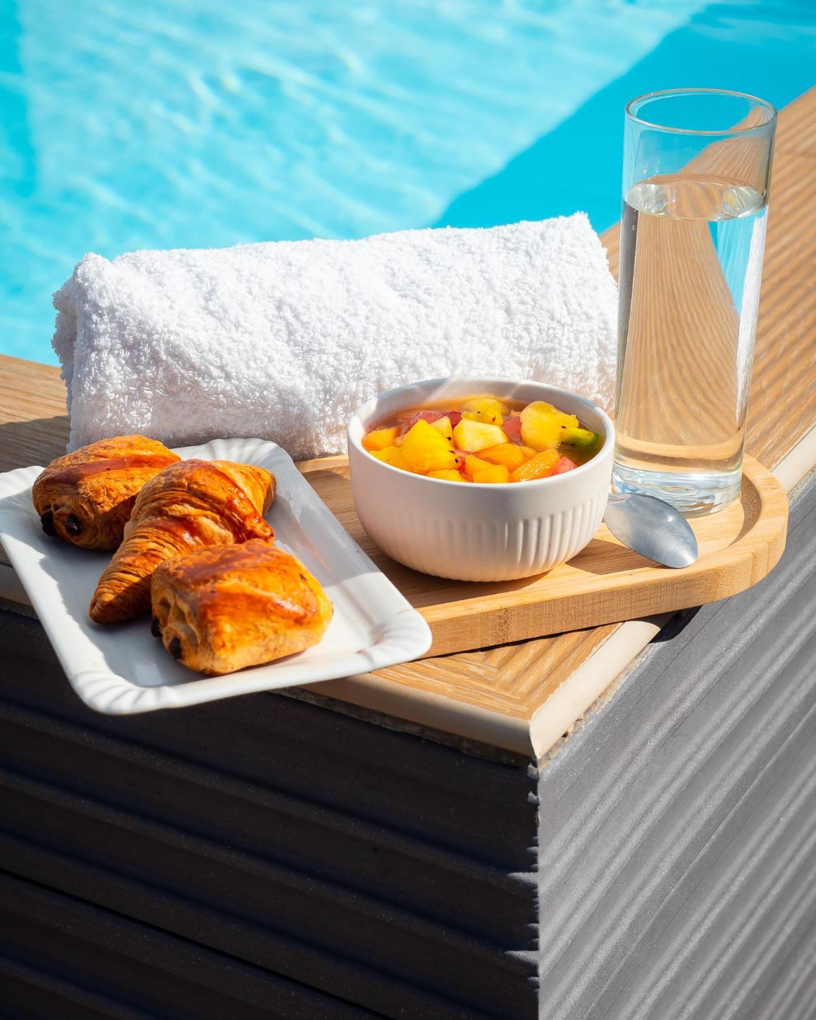 Evasion En Plein Coeur De La Ville Studio Jacuzzis Sauna Et Piscine Au Centre De Port-Louis Dış mekan fotoğraf